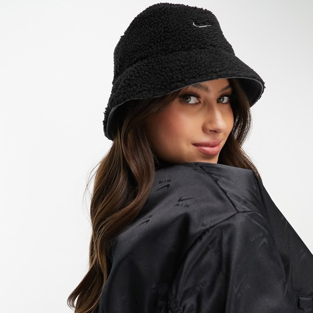 Nike Dual-Sided Black and Gray Bucket Hat - Picture 3 of 6